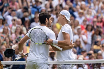 Clothing, Hat, Arguing