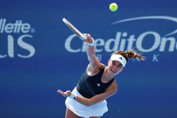 Aug 12, 2025; Cincinnati, OH, USA; Iva Jovic (USA) serves against Barbora Krejcikova (CZE) during the Cincinnati Open at the Lindner Family Tennis Center. Mandatory Credit: Aaron Doster-Imagn Images