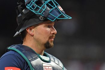 Aug 18, 2025; Philadelphia, Pennsylvania, USA; Seattle Mariners catcher Cal Raleigh (29) against the Philadelphia Phillies at Citizens Bank Park. Mandatory Credit: Eric Hartline-Imagn Images