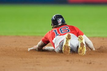 Aug 22, 2025; Bronx, New York, USA; Boston Red Sox left fielder Jarren Duran (16) steals second base against the New York Yankees during the ninth inning at Yankee Stadium. Mandatory Credit: Gregory Fisher-Imagn Images