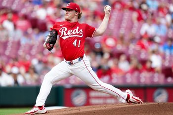 Cincinnati Reds pitcher Andrew Abbott (41) delivers a pitch in the first inning during a MLB game between the Cincinnati Reds and Philadelphia Phillies, Monday, Aug. 11, 2025, at Great American Ball Park in downtown Cincinnati.