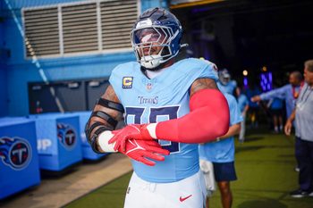 Tennessee Titans defensive tackle Jeffery Simmons (98) heads out for warmups before the game against the Indianapolis Colts at Nissan Stadium in Nashville, Tenn., Sunday, Sept. 21, 2025.