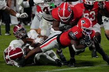 Georgia Bulldogs running back Josh McCray (2) powers his way in for a touchdown during the second half of a NCAA college football game against Alabama in Athens, Ga., on Saturday, September 27, 2025.