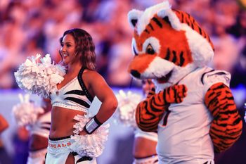 Adult, Female, Person