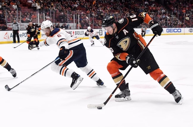 Clothing, Glove, Helmet