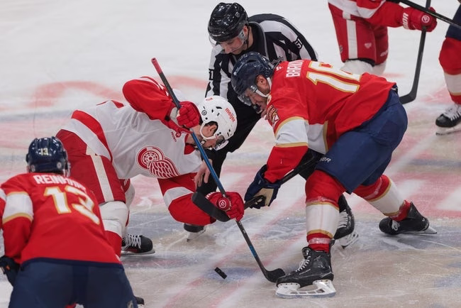 Clothing, Glove, Helmet