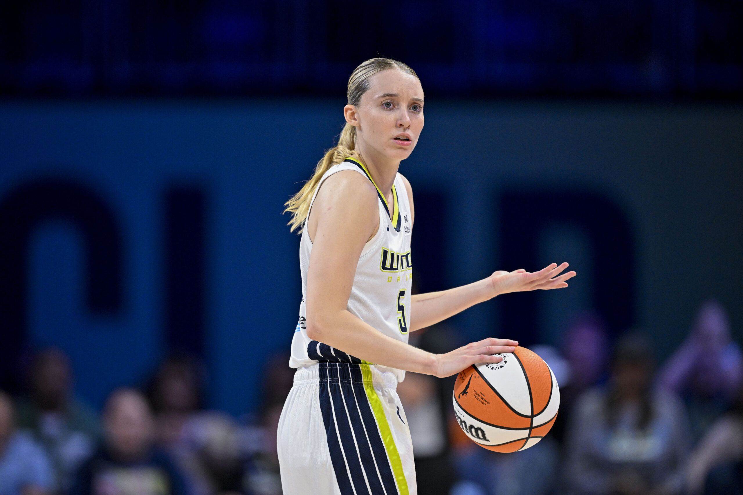 Jul 28, 2025; Arlington, Texas, USA; Dallas Wings guard Paige Bueckers (5) during the game between the Dallas Wings and the New York Liberty at College Park Center. Mandatory Credit: Jerome Miron-Imagn Images