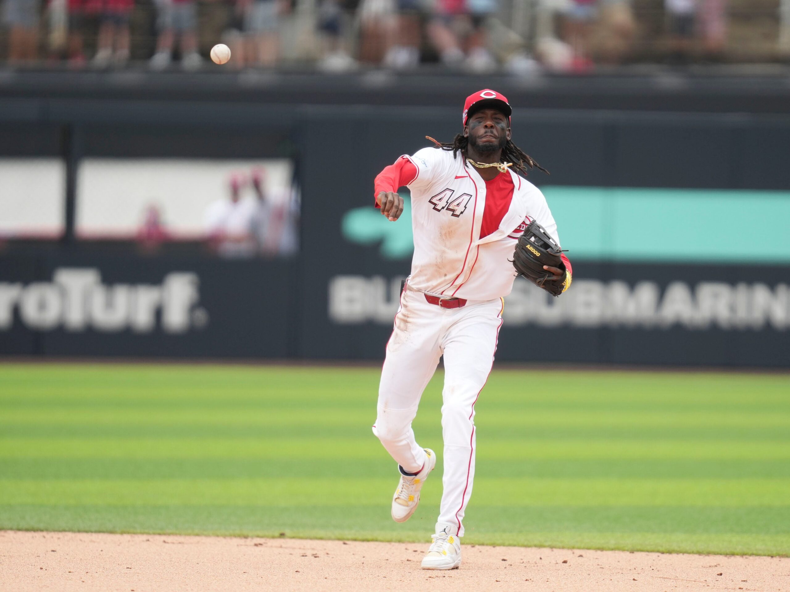 Cincinnati Reds infielder Elly De La Cruz throws to first against the Atlanta Braves during the MLB Speedway Classic baseball game at Bristol Motor Speedway on August 3, 2025, in Bristol, Tennessee.
