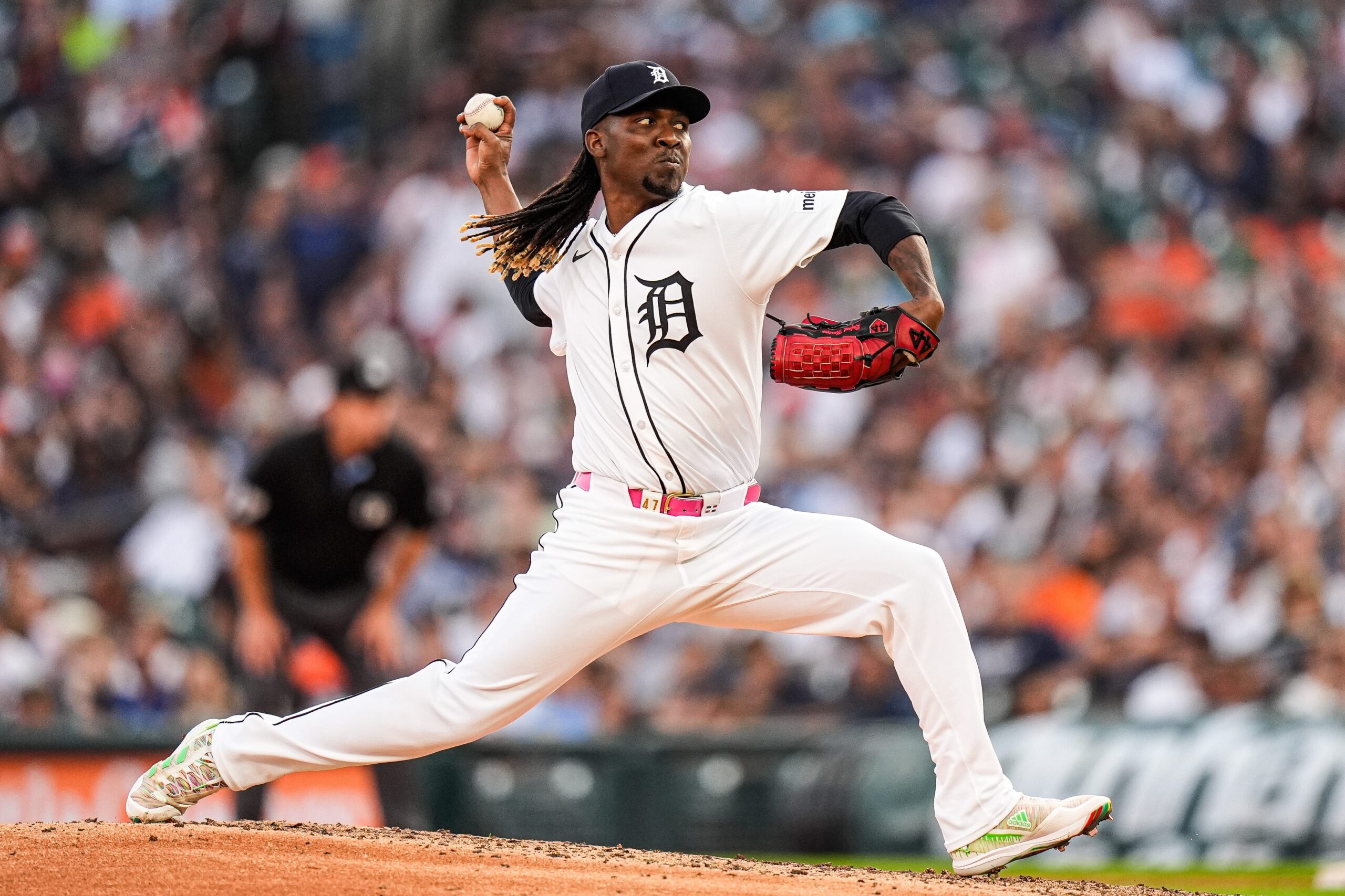 Detroit Tigers pitcher Rafael Montero (99) throws against Minnesota Twins during the fifth inning at Comerica Park in Detroit in Tuesday, August 5, 2025.