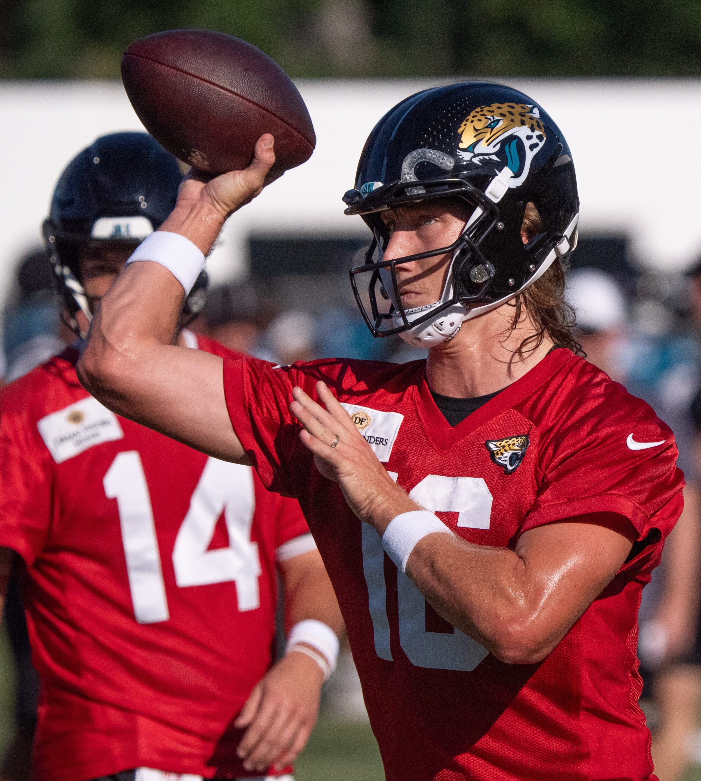 Jacksonville Jaguars quarterback Trevor Lawrence (16) p-passes in a drill during the Jacksonville Jaguars’ 18th and final training camp practice at Miller Electric Center in Jacksonville, Fla. Wednesday August 20, 2025. [Doug Engle/Florida Times-Union]