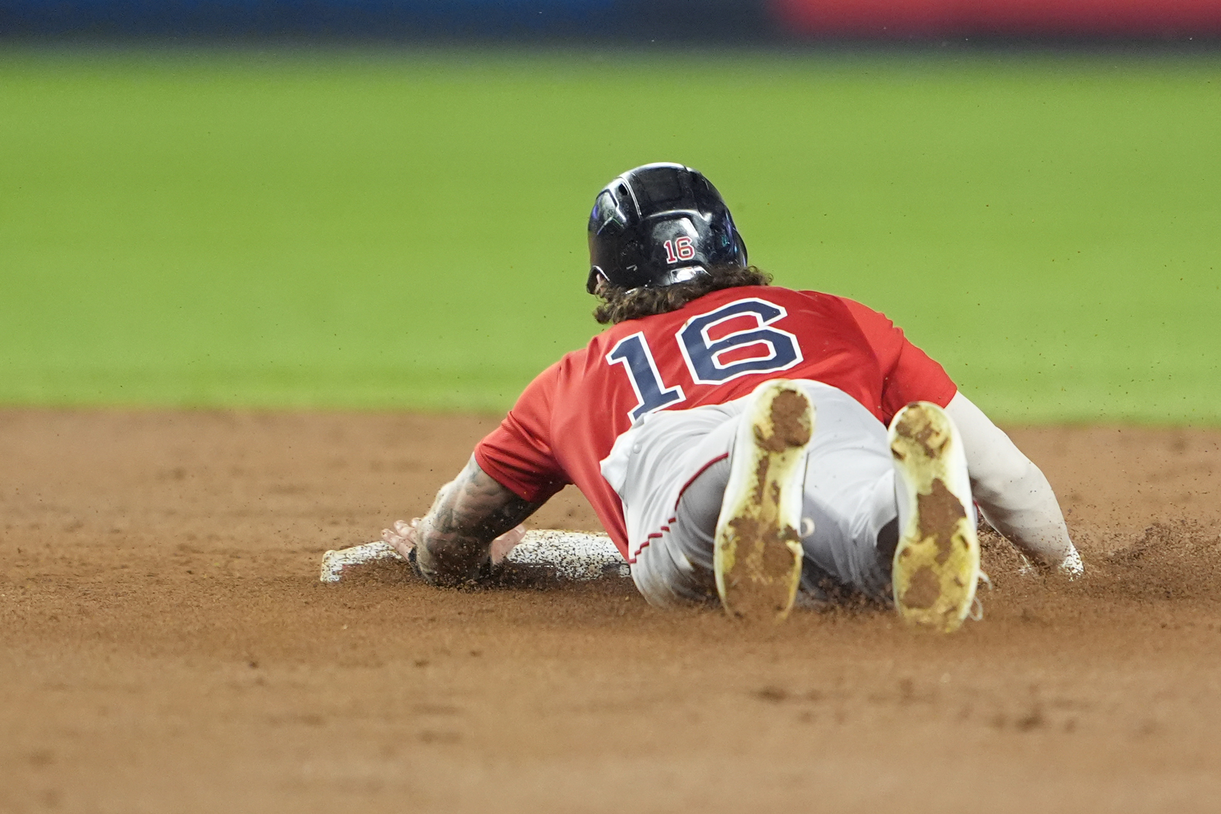 Aug 22, 2025; Bronx, New York, USA; Boston Red Sox left fielder Jarren Duran (16) steals second base against the New York Yankees during the ninth inning at Yankee Stadium. Mandatory Credit: Gregory Fisher-Imagn Images
