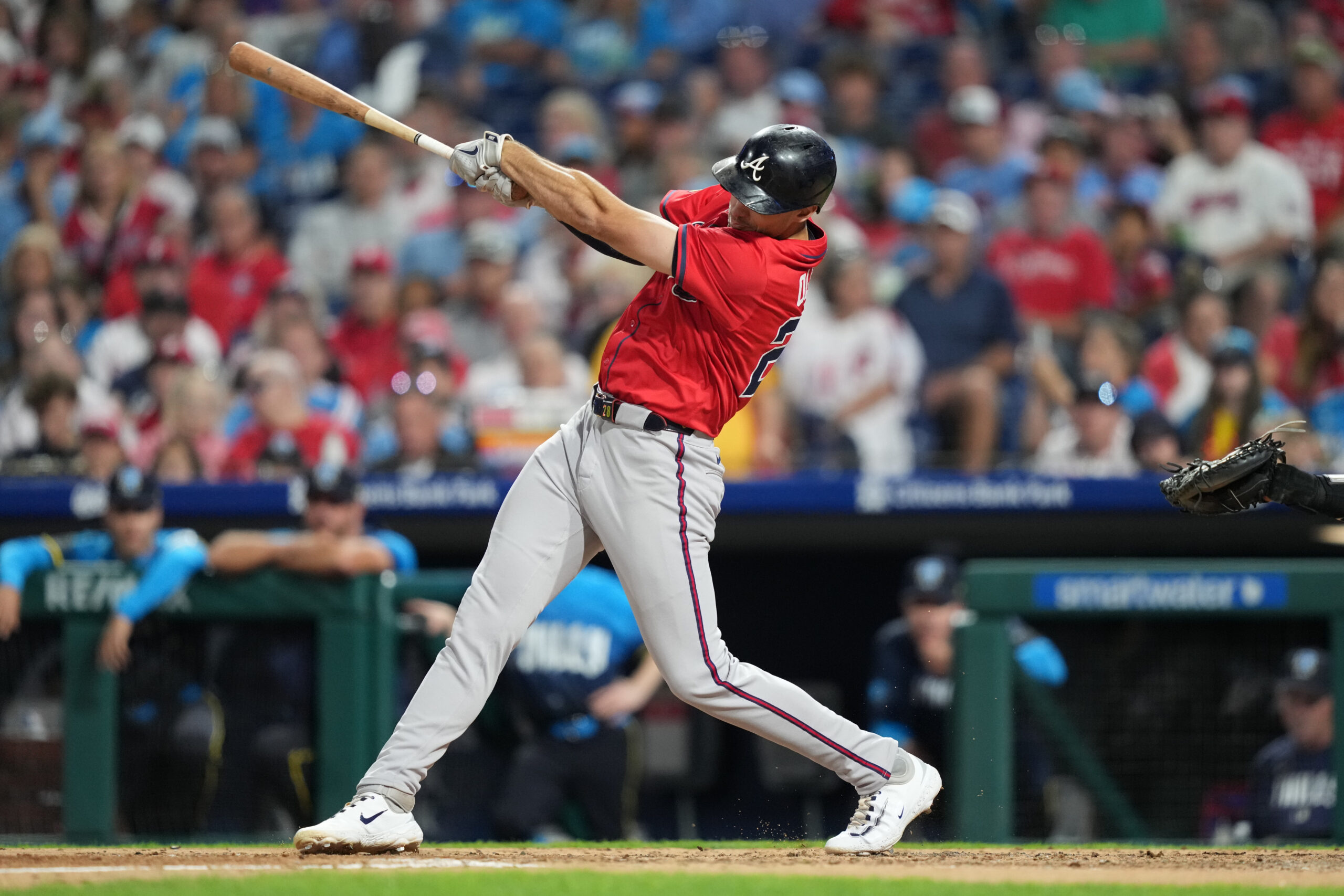 Aug 29, 2025; Philadelphia, Pennsylvania, USA; Atlanta Braves infielder Matt Olson (28) hits a single against the Philadelphia Phillies in the fifth inning at Citizens Bank Park. Mandatory Credit: Kyle Ross-Imagn Images