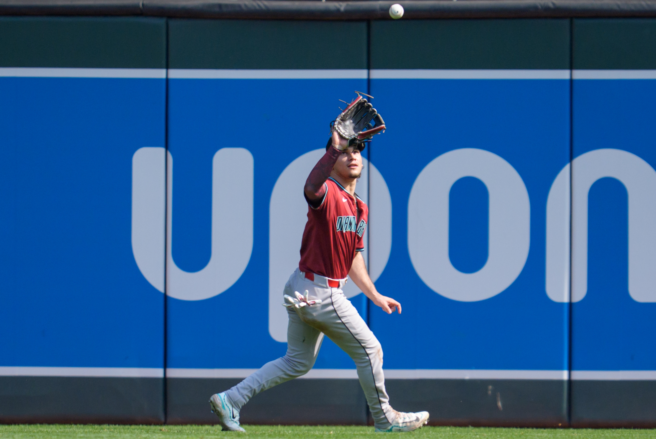 Sep 14, 2025; Minneapolis, Minnesota, USA; Arizona Diamondbacks center fielder Alek Thomas (5) catches a fly ball hit by Minnesota Twins second base Luke Keaschall (15) in the sixth inning at Target Field. Mandatory Credit: Matt Blewett-Imagn Images