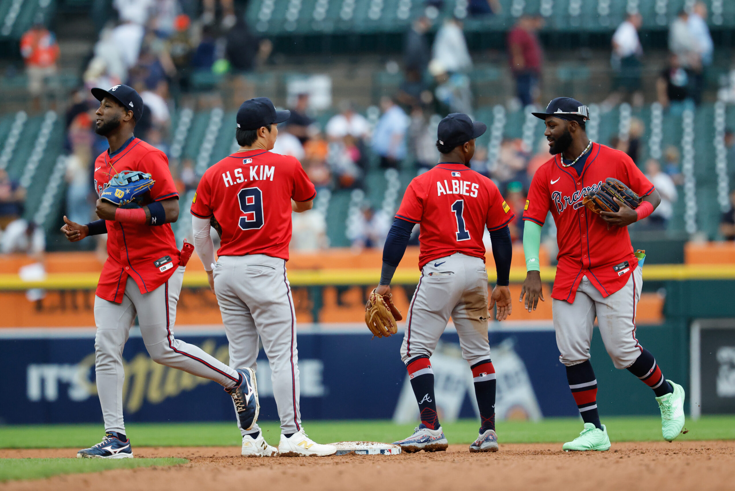 Sep 21, 2025; Detroit, Michigan, USA;  Atlanta Braves celebrate after defeating the Detroit Tigers at Comerica Park. Mandatory Credit: Rick Osentoski-Imagn Images