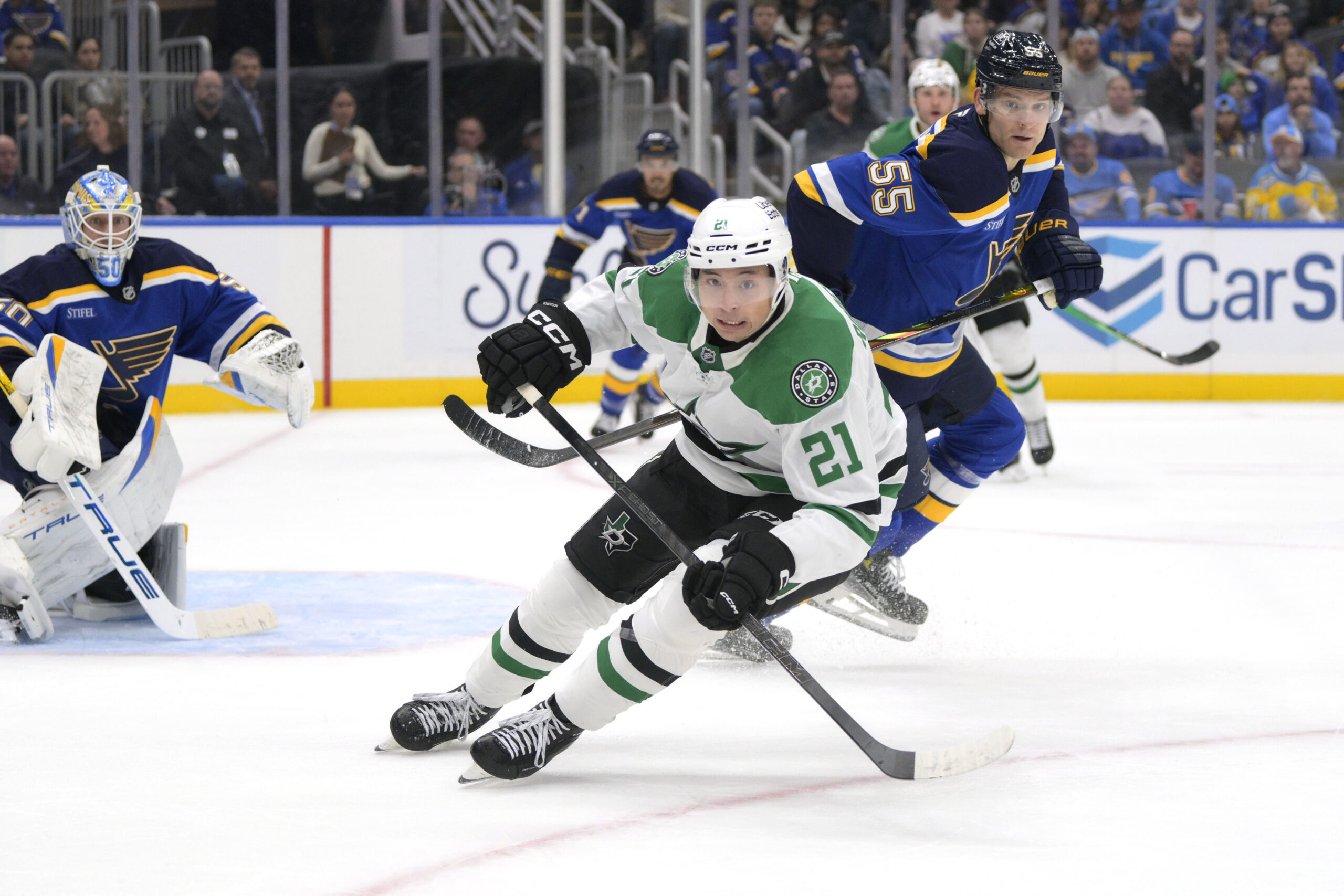 Oct 18, 2025; St. Louis, Missouri, USA; Dallas Stars left wing Jason Robertson (21) skates against the St. Louis Blues during the first period at Enterprise Center. Mandatory Credit: Jeff Le-Imagn Images